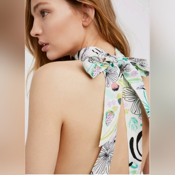 Free People Lots of Love Printed Halter Top Size M Medium - Picture 3 of 12